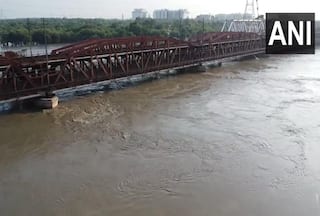 दिल्ली में यमुना एक बार फिर खतरे के निशान के पार, बढ़ा बाढ़ का खतरा; हाई अलर्ट पर दिल्ली सरकार