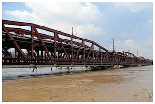 Delhi में डेंजर लेवल के पार Yamuna का जलस्तर, क्या फिर बनेंगे बाढ़ जैसे हालात? जानें क्या बोले अधिकारी