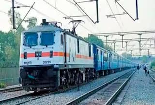 Indian Railways: कम यात्रियों के कारण पश्चिम रेलवे ने कैंसिल की 20 ट्रेनें, देखें पूरी लिस्ट