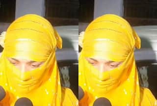 Video: प्रेमी से मिलने पाकिस्तान जा रही लड़की एयरपोर्ट पर पकड़ाई, बहन का बयान भी आया सामने | देखें वीडियो