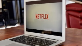 Netflix ने भारत में बंद की पासवर्ड शेयरिंग, यूजर्स से कहा - घर की मेम्बरशिप घर में रखें