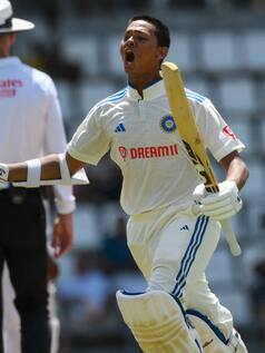 डेब्यू टेस्ट में मैन ऑफ द मैच अवॉर्ड जीतने वाले भारतीय