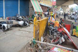 गुरुग्राम के बादशाहपुर में भड़की हिंसा, उपद्रवियों ने दुकानें-गाड़ियां जलाईं; RAF जवानों ने संभाला मोर्चा