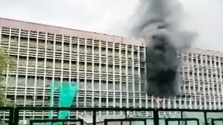 Massive Fire Breaks Out at AIIMS Delhi, 6 Fire Tenders Rush to Spot