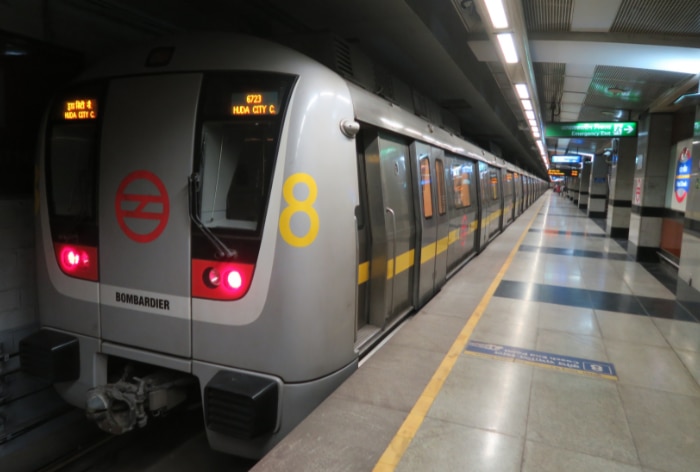 Delhi Metro Commuters Can Now Buy QR Code-Based Tickets On IRCTC App; Here's How
