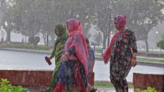 दिल्ली-NCR में झमाझम बारिश, मध्य प्रदेश में रेड तो उत्तराखंड में ऑरेंज अलर्ट; जानें मौसम का ताजा हाल
