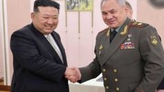 रूसी अफसरों ने सैन्य सामग्री की बिक्री बढ़ाने के बारे में उत्तर कोरिया से बात की, अमेरिकी रिपोर्ट में दावा