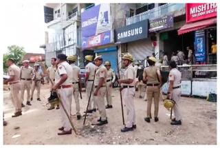 झुग्गियां खाली करो वरना... Nuh 'शोभा यात्रा' से पहले गुरुग्राम में धमकी वाले पोस्टर लगे