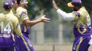 T10 क्रिकेट में छाए इरफान पठान, आखिरी ओवर में धाकड़ बल्लेबाजों से बचाए 9 रन