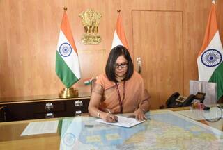जया वर्मा सिन्हा ने संभाला रेलवे बोर्ड के अध्यक्ष का कामकाज, जानें उनके बारे में