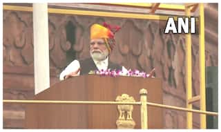 Independence Day: लाल किले से बोले PM Modi ये नया भारत है, न हांफता है न हारता है, रुकता है न थकता है
