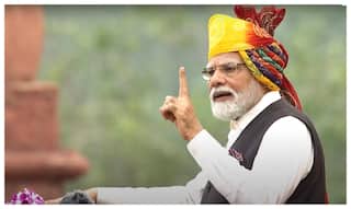 लाल किले पर PM मोदी ने देशवासियों से जोड़ा नया रिश्ता, भाइयों-बहनों को प्यार से बुलाया 'परिवारजन'