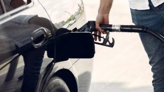 Petrol Available at Rs 96.72 Per Litre in Delhi: Check Fuel Rates in Kolkata, Mumbai, Chennai, Other Cities 