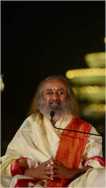 10 Rare Pictures of Gurudev Sri Sri Ravi Shankar