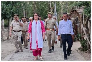 गोंडा में स्कूल से गायब हुई 86 लड़कियां! डीएम ने छापा मार कर पकड़ी गडबड़ी, वार्डेन समेत 4 पर FIR