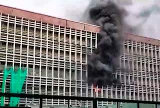 दिल्लीः AIIMS की बिल्डिंग में आग लगने के बाद इमरजेंसी सेवा बंद, मरीजों को सफदरजंग अस्पताल जाने की सलाह