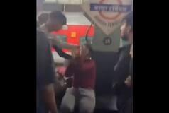 Mumbai: Mob Brutally Thrashes Man For Allegedly Abducting Minor Girl In Bandra Terminus; Video Goes Viral