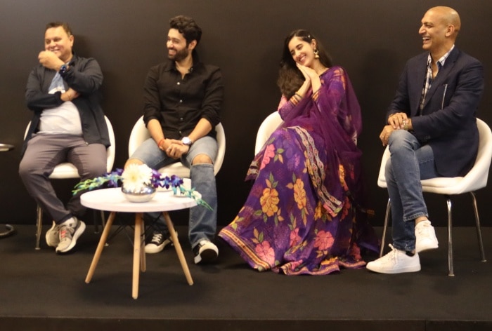 Can Gadar 2 Beat Pathaan at The Box Office? Director Anil Sharma Says 'Abhi Toh...' | Exclusive