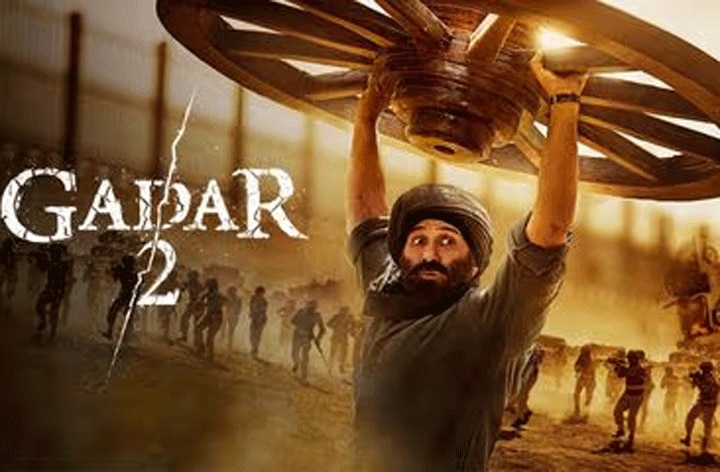 मुंबई में 'Gadar 2' की स्पेशल स्क्रीनिंग- तारा सिंह और सकीना ने जमकर किया भांगड़ा, नाना पाटेकर भी नजर आए | देखें VIDEO