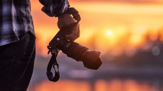 Best Selling Cameras : जबरदस्त फीचर वाले बेस्ट सेलिंग कैमरा पर मिल रहा गजब का ऑफर, मोबाइल के दाम में आ रहा महंगा SLR