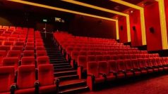 Cinema Mall में नहीं थी लिफ्ट, कोर्ट ने लगाया 1 लाख रुपए का जुर्माना