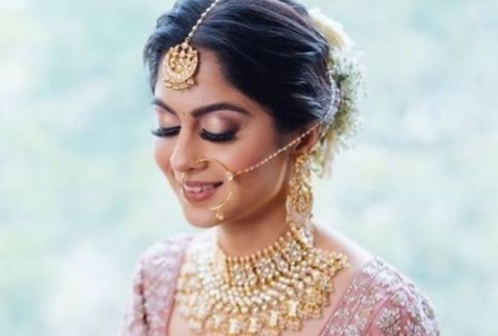 Monsoon Bridal Makeup: 5 Tips For Long-Lasting Makeup in Rainy Season