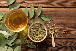 Green Tea Extract For Glowing Skin: 5 Ways How This Powerful Antioxidant Can Prevent Ageing And Dullness