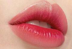 What Are Popsicle Stained Lips? How To Attain This Trend in 5 Easy Ways