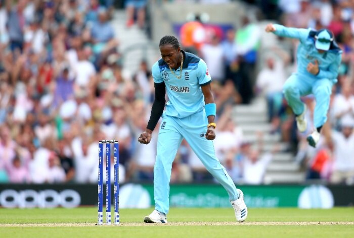 Bowling legend Glenn McGrath reacts to Jofra Archer's Test debut against  Australia