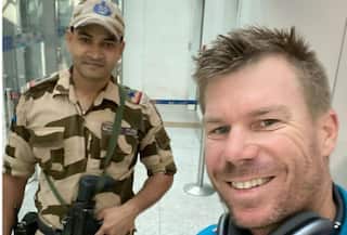 India vs Australia: वनडे सीरीज के लिए भारत पहुंची ऑस्ट्रेलियाई टीम, David Warner अलग ही मूड में दिखे