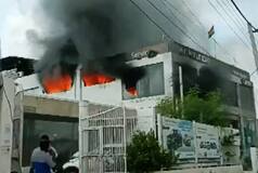 Fire Breaks Out at Car Showroom in Haryana’s Rewari, Fire Tenders Rush to Spot