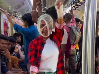 Dance Viral Video: गजब! अब शाहरुख खान की 'जवान' के सीन को लड़की ने भी कर डाला रीक्रिएट, देखकर आ जाएगा मजा