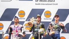 MotoGP Bharat: मार्को बेजेची बने पहले इंडियन ग्रैंड प्रिक्स चैंपियन, CM योगी ने दी ट्रॉफी