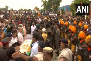 Video: शहीद मेजर आशीष को राजकीय सम्मान के साथ अंतिम विदाई, लगे 'भारत माता की जय' के नारे
