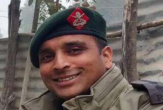 अनंतनाग मुठभेड़ में शहीद कर्नल Manpreet Singh की 2 साल की बेटी पिता का इंतजार करती रह गई