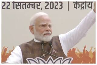 'Women Reservation Bill पहले भी संसद में आया लेकिन लीपा-पोती हुई', PM Modi का विपक्ष पर बड़ा हमला