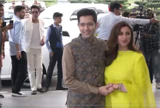 Parineeti-Raghav in Delhi : राघव चड्ढा के नाम का सिंदूर-मंगलसूत्र पहने दिल्ली पहुंची परिणीति चोपड़ा, विमान में चेंज की ड्रेस?
