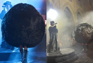 Paris Fashion Week 2023 Viral Video: Model Dressed as Monstrous Furball Crashes Into Crowd - Watch