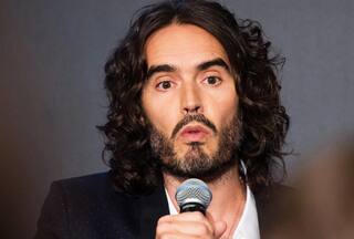 हॉलीवुड स्टार्स Russell Brand पर 4 महिलाओं ने लगाया रेप और यौन उत्पीड़न का आरोप, एक की उम्र थी महज 16 साल