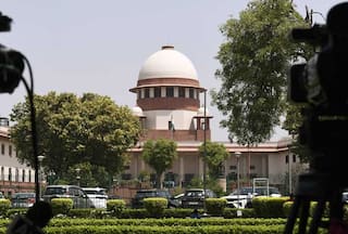 SC ने 370 के रद्द करने को चुनौती देने वाले नेकां नेता से Pak समर्थक नारे को लेकर मांग लिया संविधान के प्रति निष्ठा का शपथपत्र