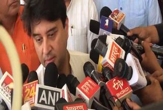 MP Elections 2023: सिंधिया ने कमलनाथ पर साधा निशाना, कांग्रेस की 'मोहब्बत की दुकान' में सिर्फ 'नफरत का सामान' है