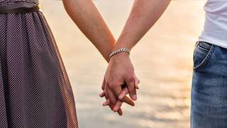 क्या शादीशुदा आदमी Live In Relationship में रह सकता है? हाईकोर्ट ने ये कहा