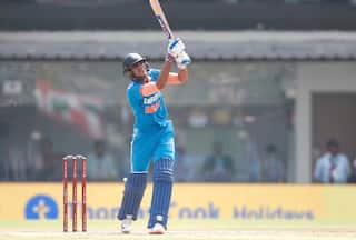 VIDEO: शुभमन गिल ने जड़ा खतरनाक SIX, कंगारू गेंदबाज सीन एबॉट सपने में भी इसे नहीं भूल पाएंगे