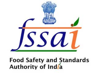 FSSAI का सख्त निर्देश, खाने के सामान की पैकेजिंग में अखबार और प्लास्टिक का इस्तेमाल न करें दुकानदार