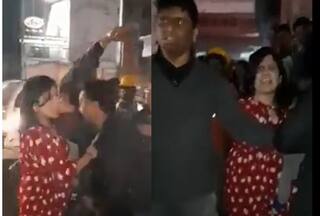 Pati-Patni Ki Ladai: बाहरवाली के साथ आशिकी! पत्नी ने देखा और गोद में ही बच्चा लिए सरेआम कर दी पिटाई