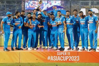 Washington Sundar: रचा अनोखा इतिहास, Asia Cup खिताब जीतते ही फैंस ने की memes की बारिश