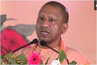 'सनातन' पर विवाद के बीच CM योगी का पहला रिएक्शन, 'रावण-औरंगजेब जिसका कुछ न बिगाड़ सके उसे इन तुच्छ...' | VIDEO