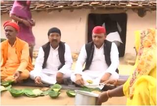 Madhya Pradesh: अखिलेश यादव ने आदिवासी के घर किया लंच, ज़मीन पर बैठ पत्तल में खाया खाना