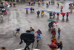 Rajasthan समेत इन राज्यों में गरज के साथ भारी बारिश का अलर्ट, जानें आपके इलाके में कैसा रहेगा मौसम