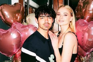 Joe Jonas And Sophie Turner Getting Divorce? Deets Inside